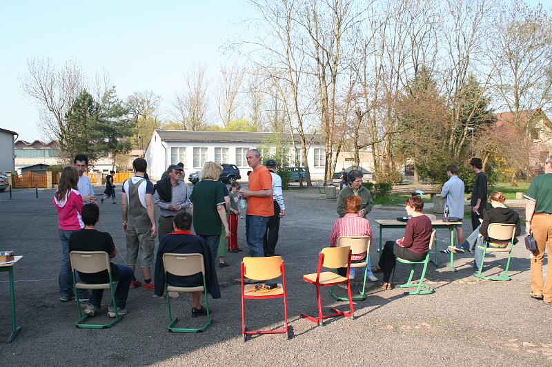 g - partie de boules (61).JPG - Partie de boules - constitution des équipes